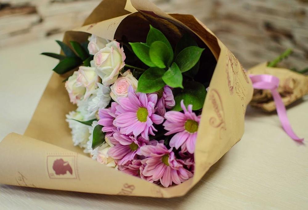 Букет цветов из: Розы и Хризантемы в Братках