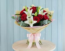 Букет цветов из:  Лилии и Розы #REPLACE_PRED# Братках