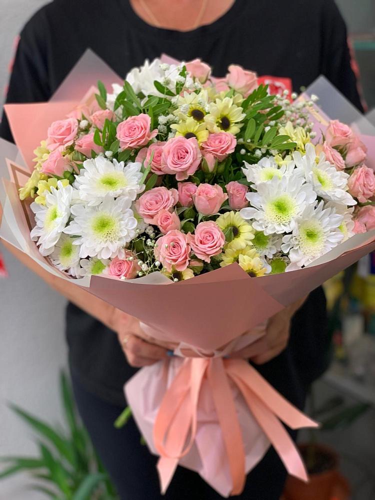 Букет цветов из: Розы и Хризантемы в Братках