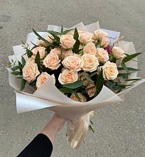 Букет Кремовые розы Латте в Братках