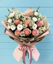 Букет цветов из:  Розы, Альстромерии и Лизиантусы в Братках