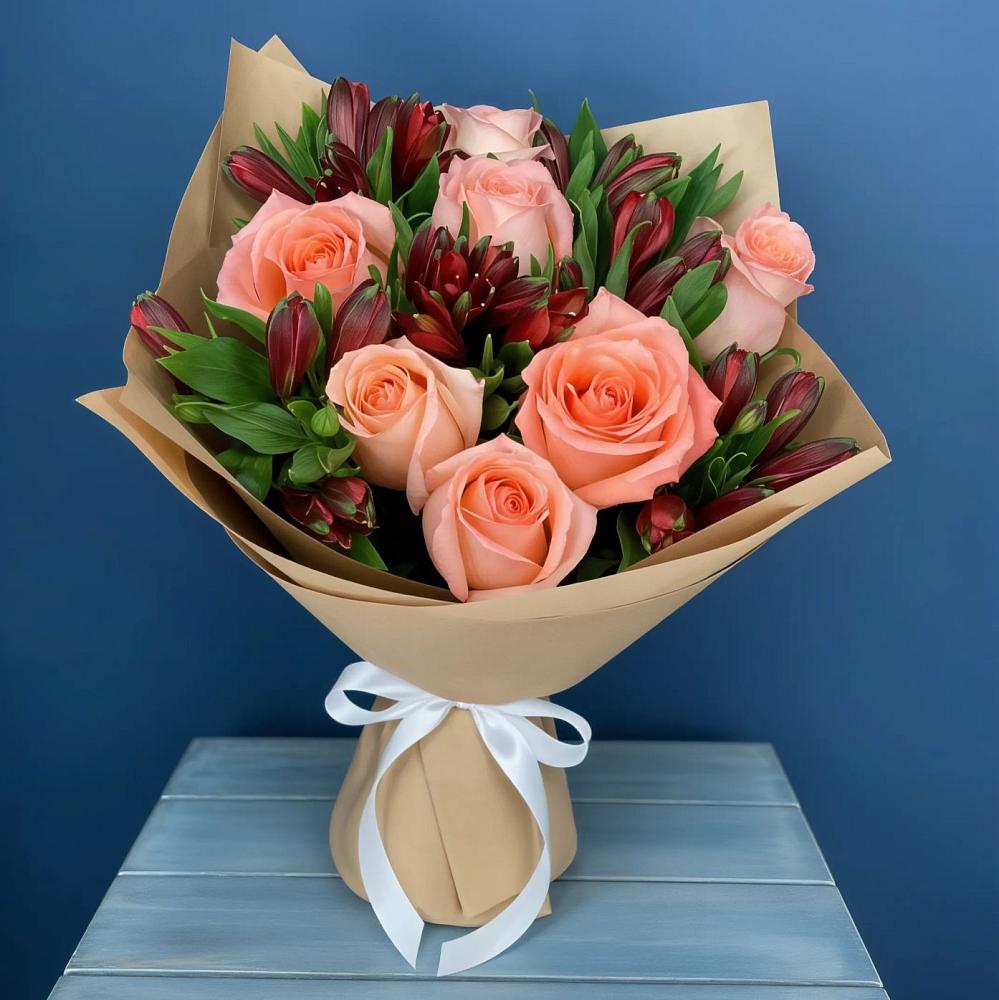 Букет цветов из: Розы и Альстромерии в Братках