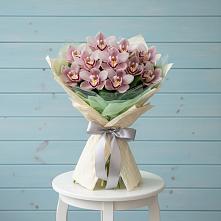 Букет цветов из:  Орхидеи и Розы в Братках
