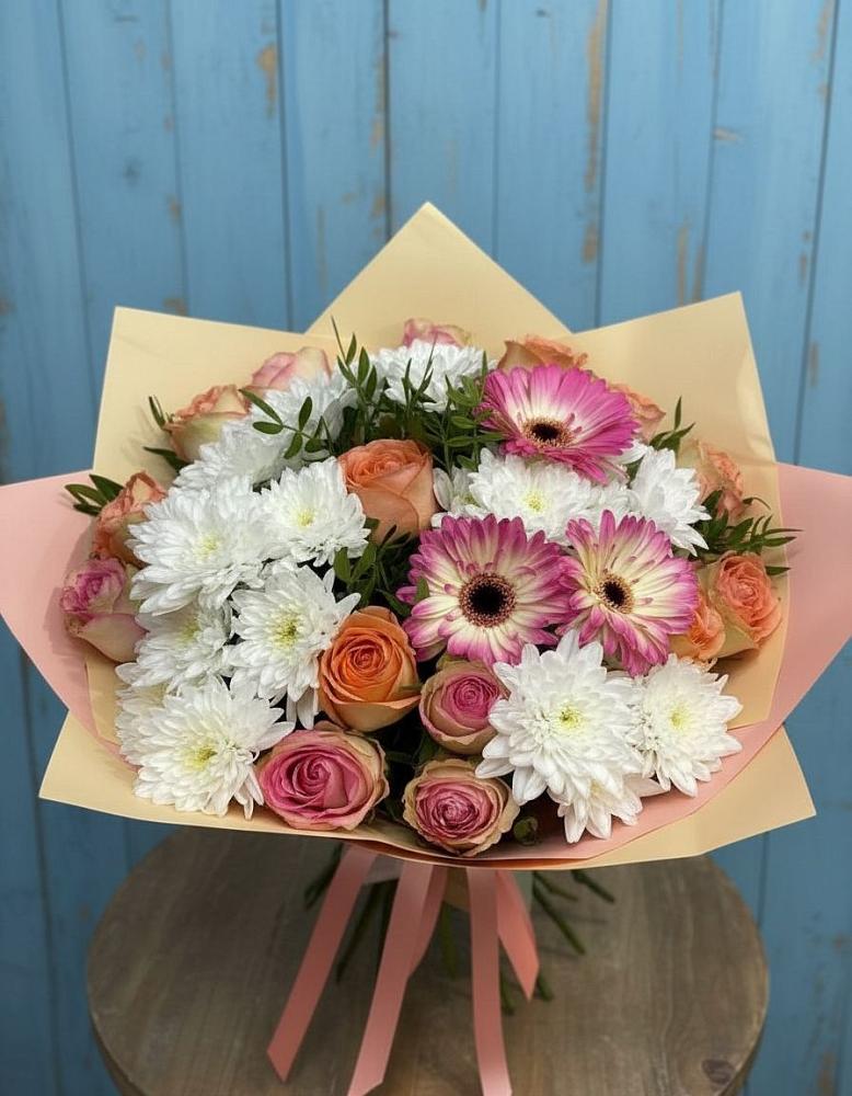 Букет цветов из: Розы, Герберы и Хризантемы в Братках