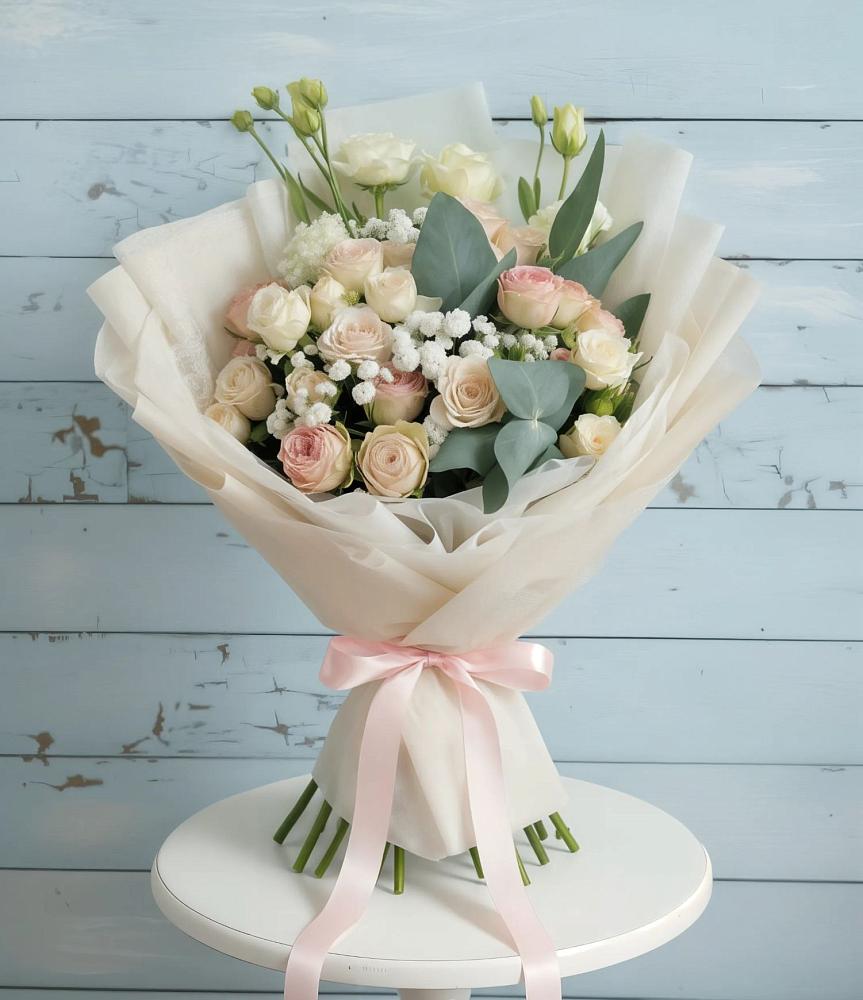 Букет цветов из: Розы и Лизиантусы в Братках