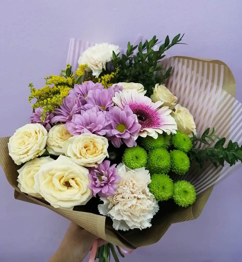 Букет цветов из: Хризантемы, Розы, Гвоздики и Герберы в Братках