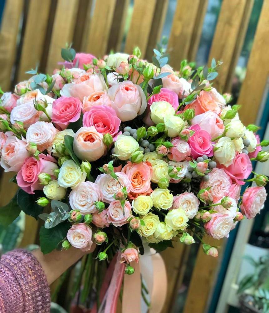 Букет цветов из: Розы в Братках