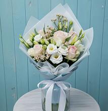 Букет цветов из:  Розы и Лизиантусы в Братках