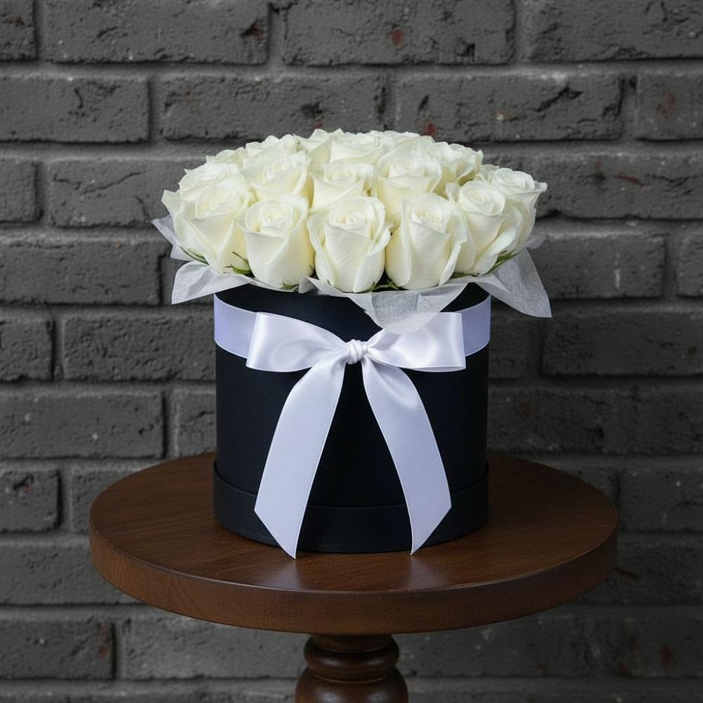 Цветочная композиция из Розы в шляпной коробке в Братках